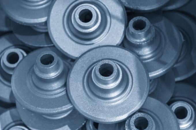 tin tức mới nhất của công ty về Làm thế nào để loại bỏ rỉ sét từ sắt đúc bằng cách sử dụng tẩy laser 0